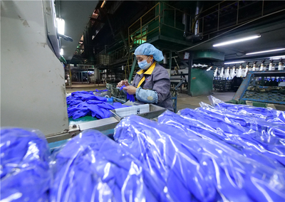 河北辛集:企业加紧生产保障防疫物资