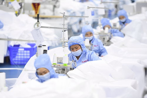 全力保供，防护物资生产线高效运转