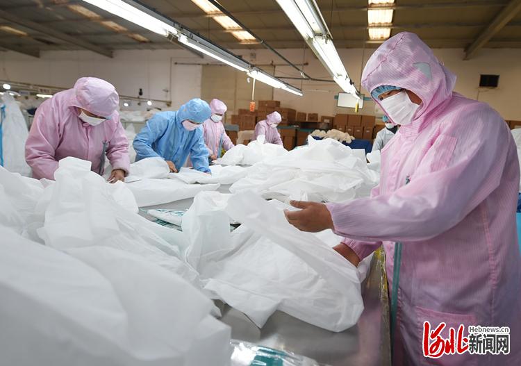 河北省开足马力加快医药及医疗器械急需物资生产，全力保障防护用品供应