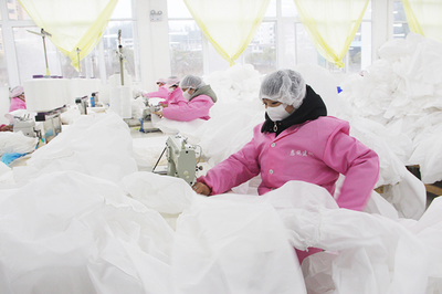 全州近百家企业在疫情期间保障生产，防护用品企业全面发力
