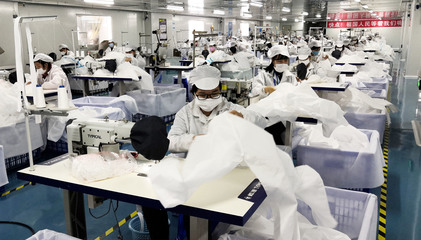打赢疫情防控阻击战，保障防护用品生产是关键